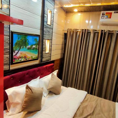 Sri Krishna Residency Hotel พาราณสี ภายนอก รูปภาพ