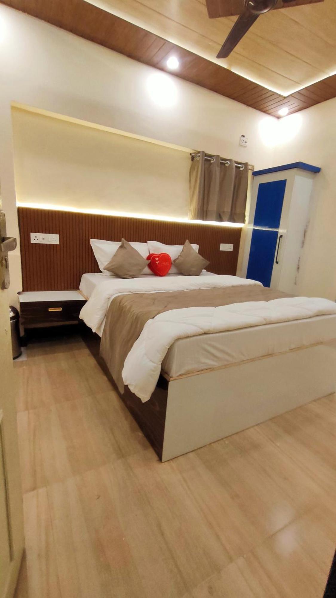 Sri Krishna Residency Hotel พาราณสี ภายนอก รูปภาพ