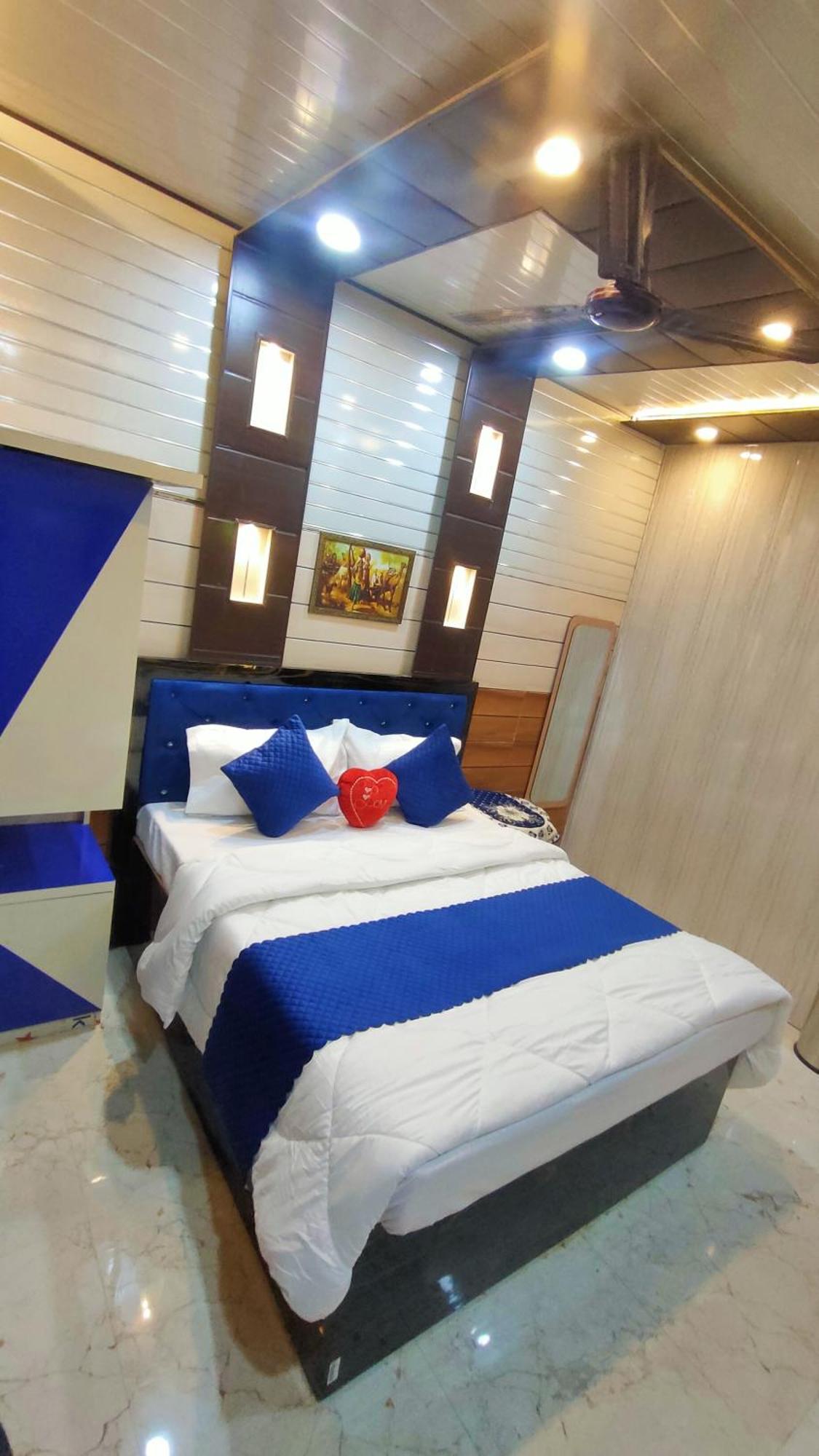 Sri Krishna Residency Hotel พาราณสี ภายนอก รูปภาพ