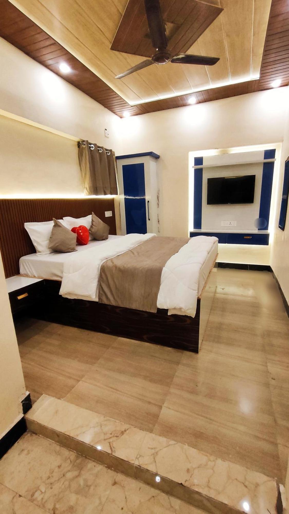 Sri Krishna Residency Hotel พาราณสี ภายนอก รูปภาพ