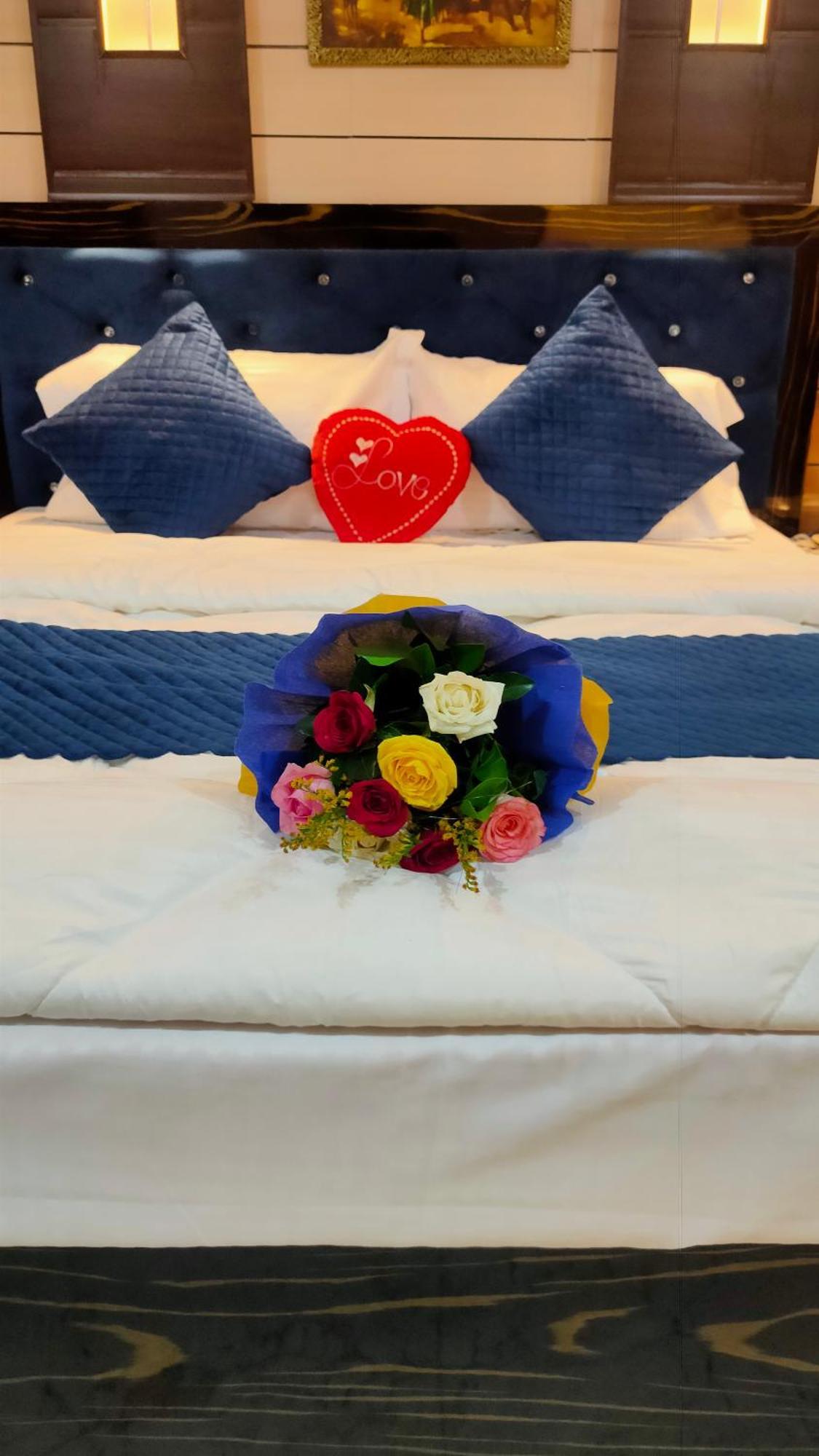 Sri Krishna Residency Hotel พาราณสี ภายนอก รูปภาพ